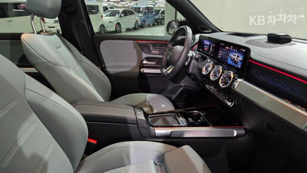 Mercedes-Benz EQB — miniaturë 18