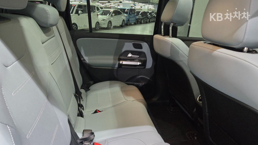 Mercedes-Benz EQB — miniaturë 20