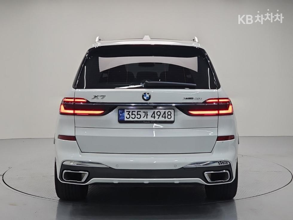 BMW X7 — miniaturë 3