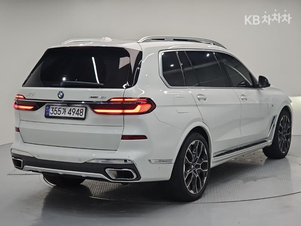 BMW X7 — miniaturë 4