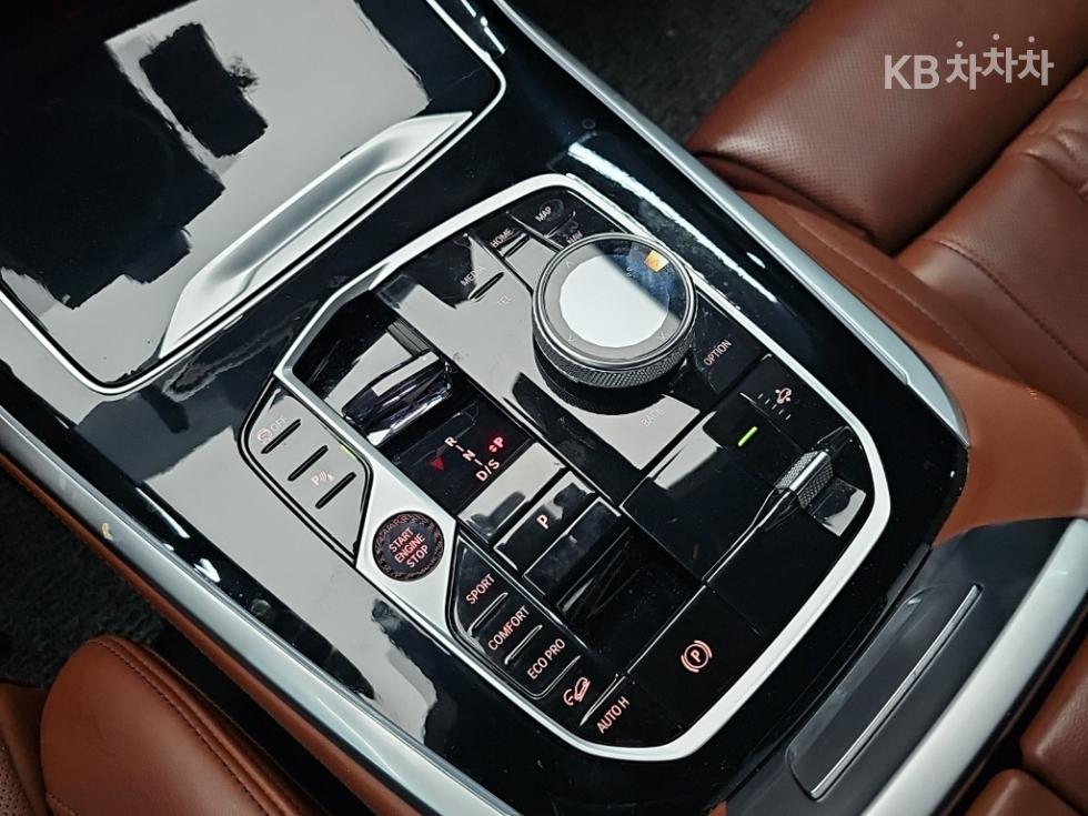 BMW X7 — miniaturë 8