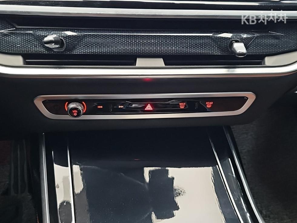 BMW X7 — miniaturë 10