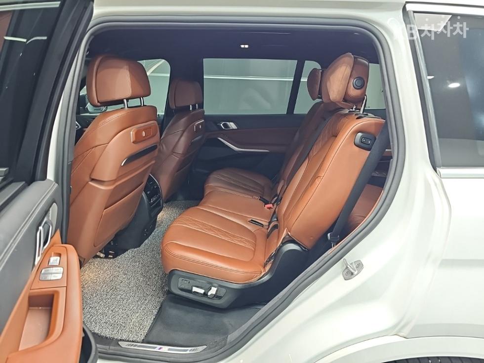 BMW X7 — miniaturë 12