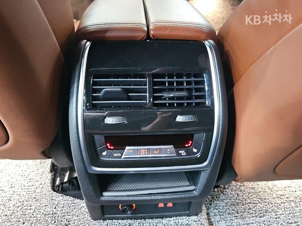 BMW X7 — miniaturë 14