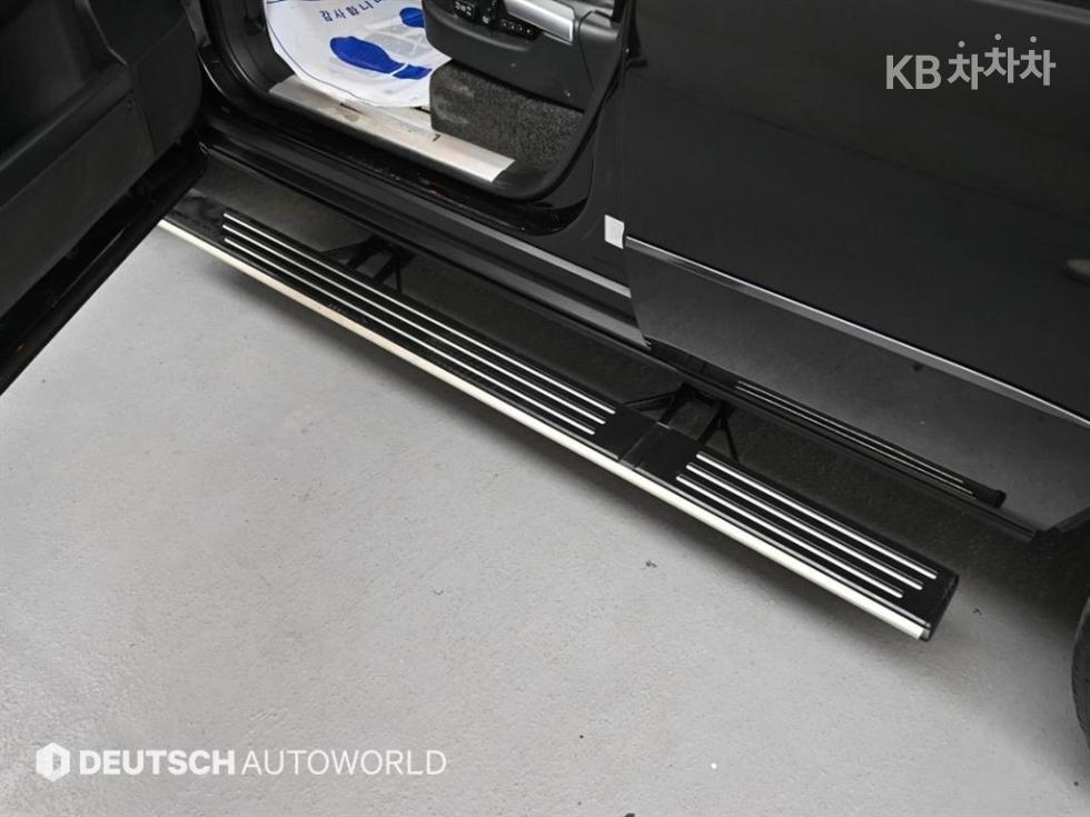 Land Rover Range Rover — miniaturë 17