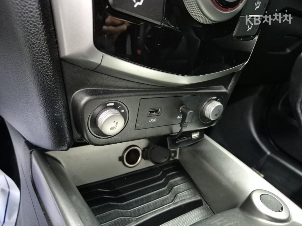 SsangYong Tivoli — miniaturë 13