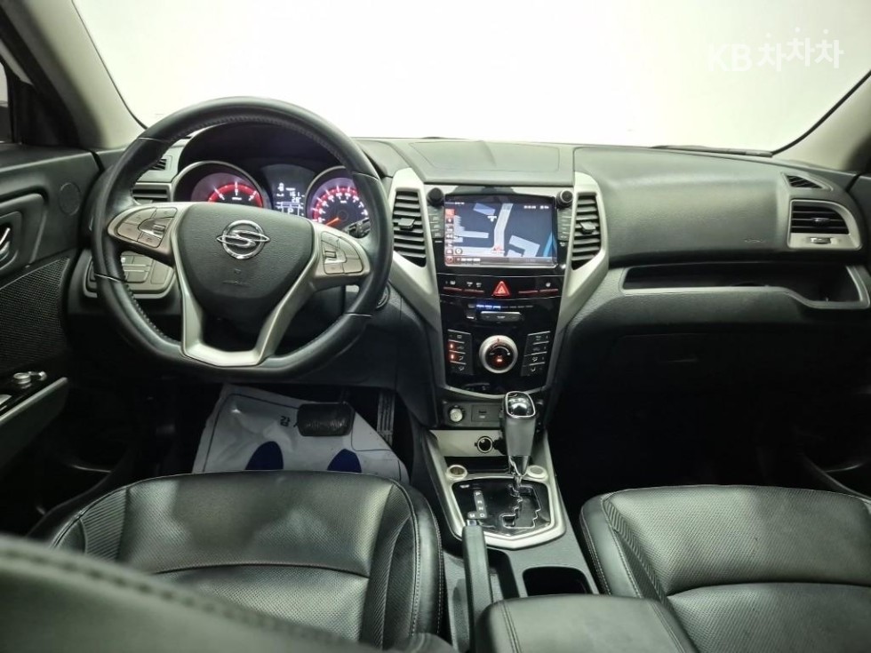SsangYong Tivoli — miniaturë 8