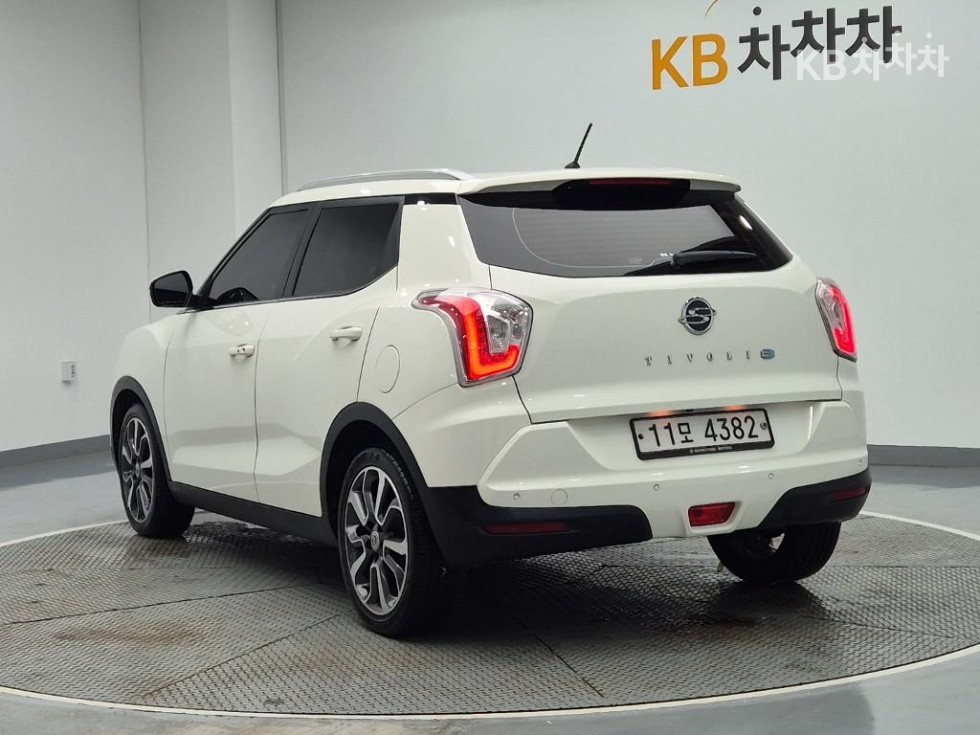 SsangYong Tivoli — miniaturë 2