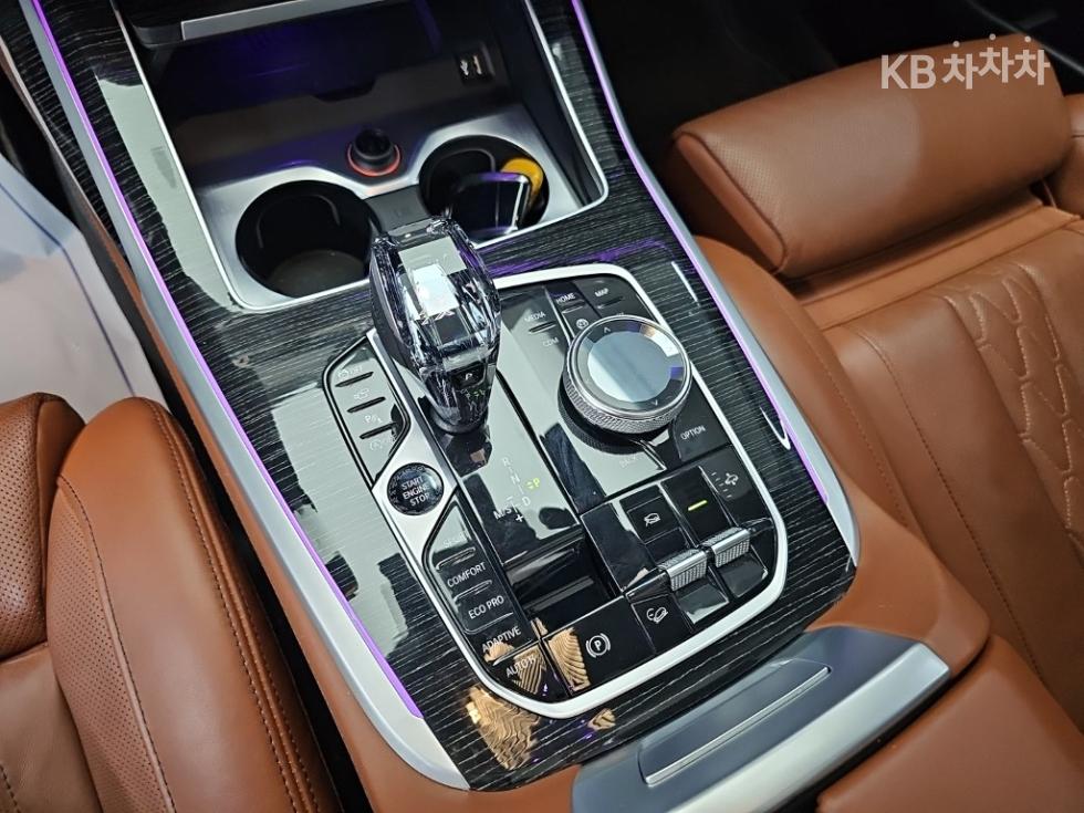 BMW X7 — miniaturë 8