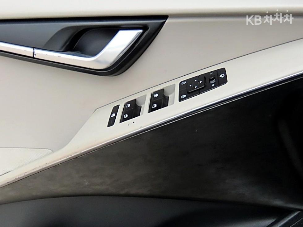 Kia Niro — miniaturë 11