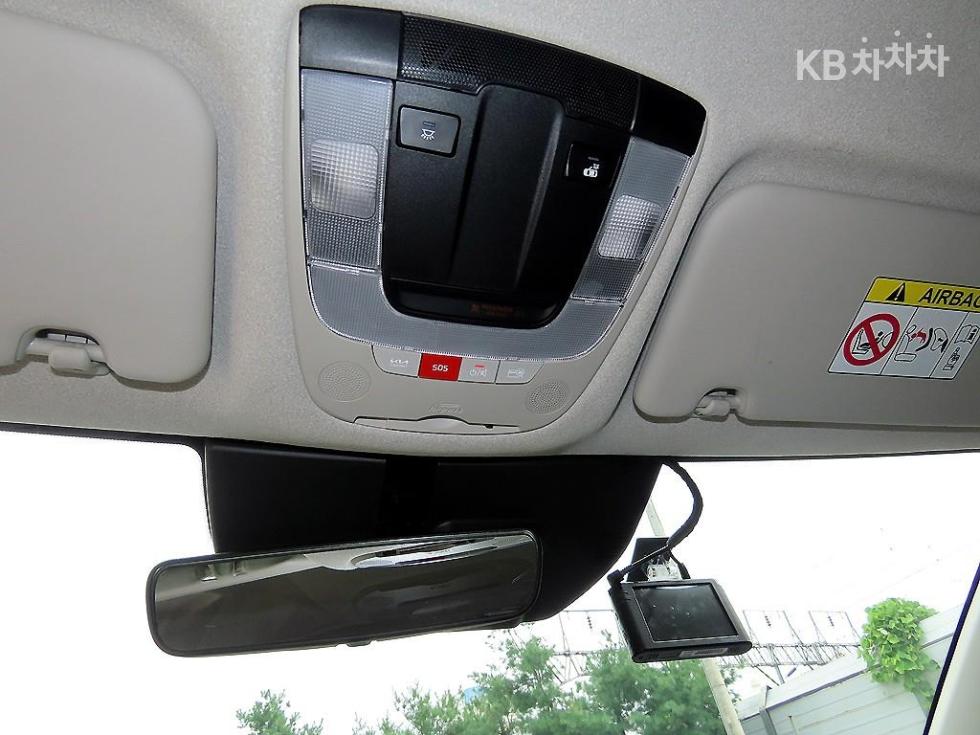 Kia Niro — miniaturë 16