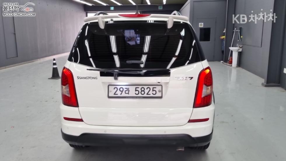 SsangYong Rexton — miniaturë 4