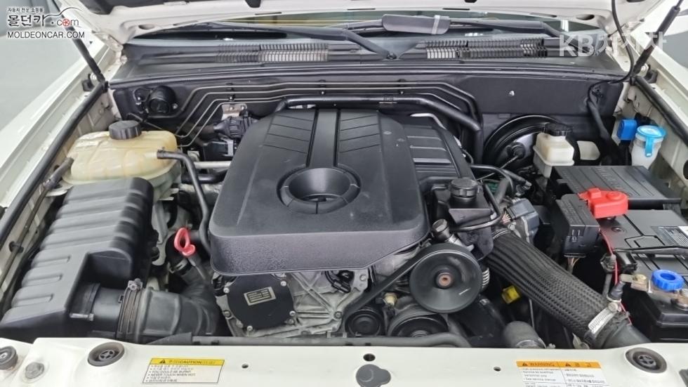 SsangYong Rexton — miniaturë 8