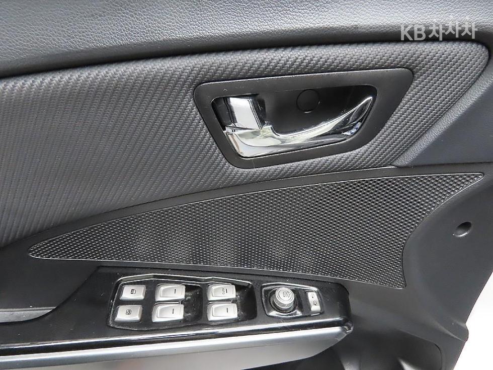 SsangYong Tivoli — miniaturë 11
