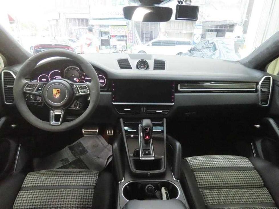 Porsche Cayenne — miniaturë 7