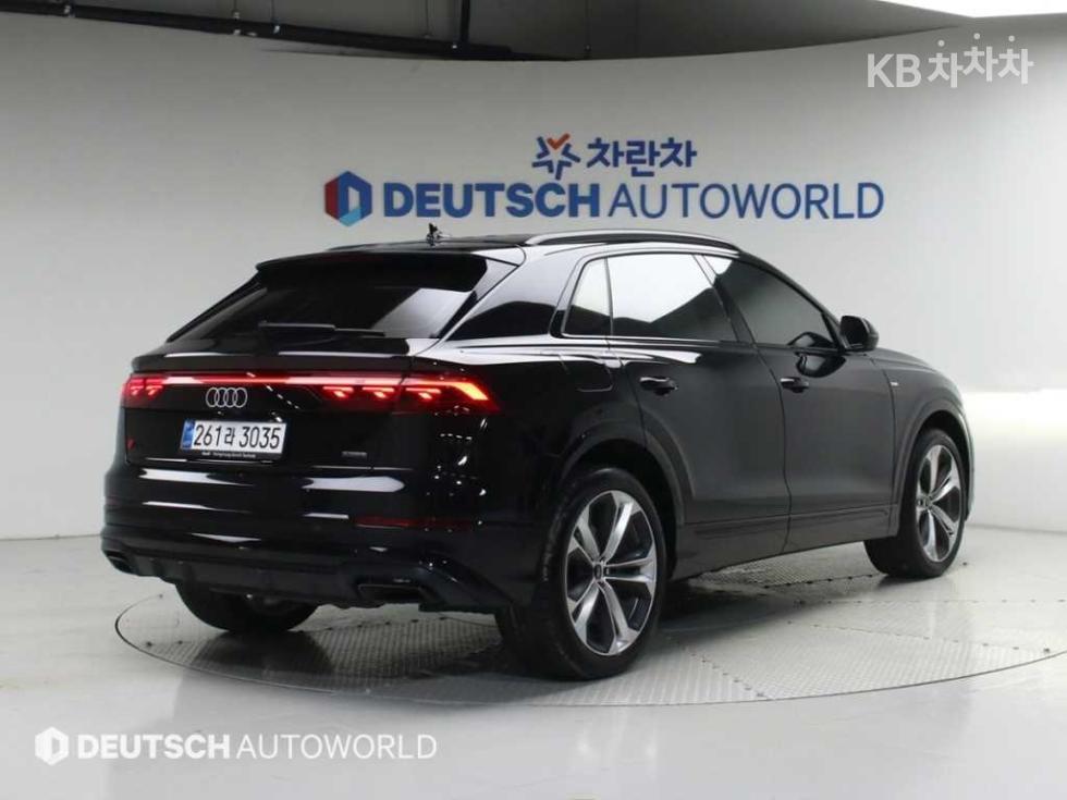 Audi Q8 — miniaturë 4