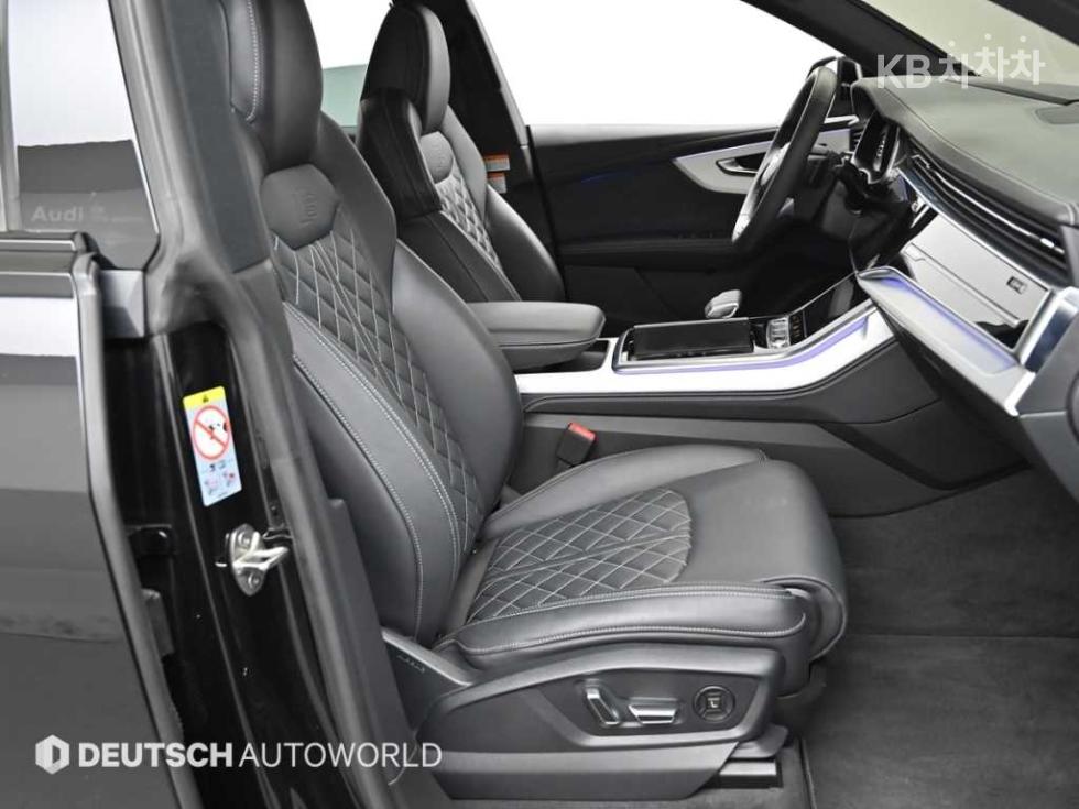 Audi Q8 — miniaturë 10