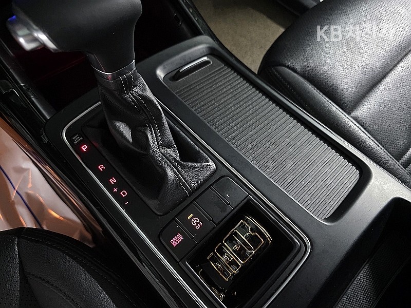 Kia Sorento — miniaturë 15