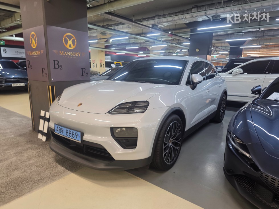 Porsche Macan — miniaturë 2