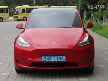 Tesla Model Y Long Range — foto 1