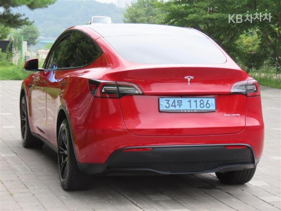 Tesla Model Y — miniaturë 4