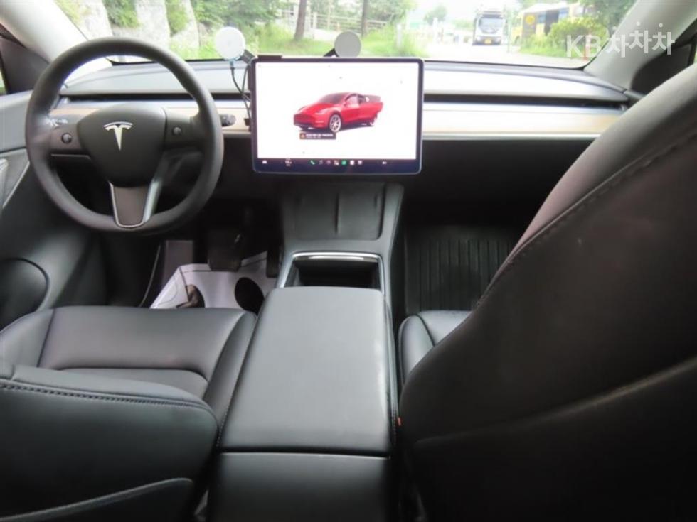 Tesla Model Y — miniaturë 15