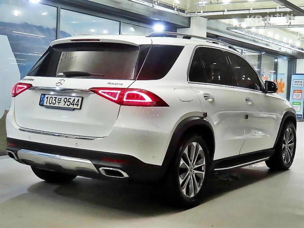 Mercedes-Benz GLE — miniaturë 4