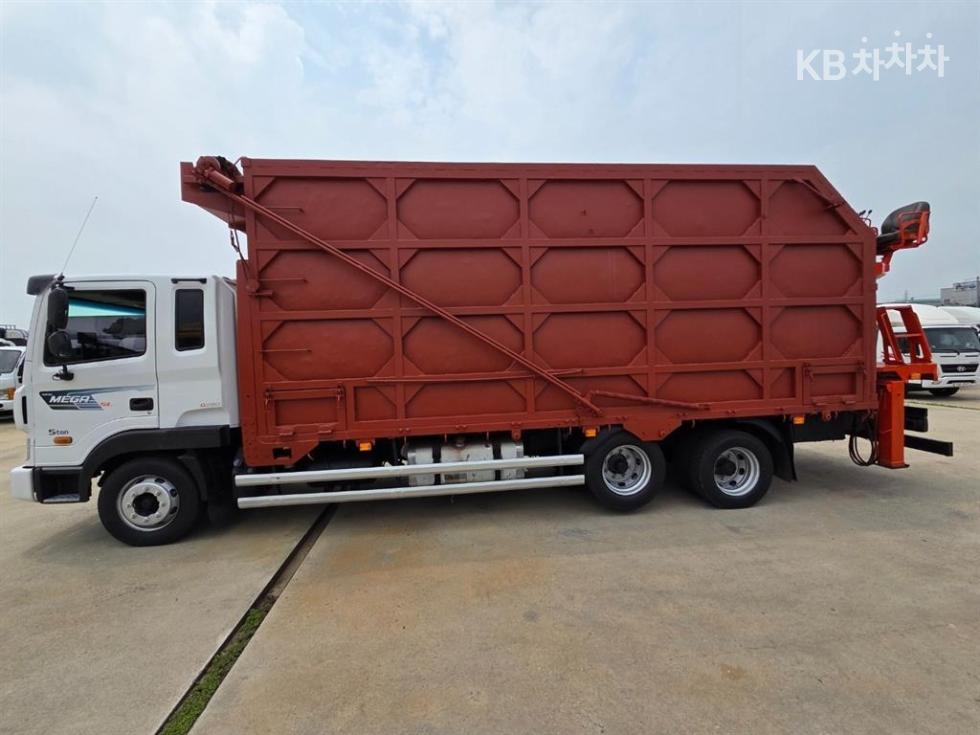 2020 Hyundai 2 photo