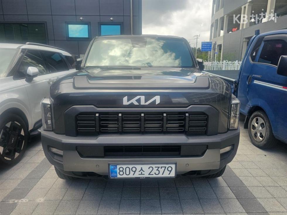 Kia Tasman — miniaturë 2