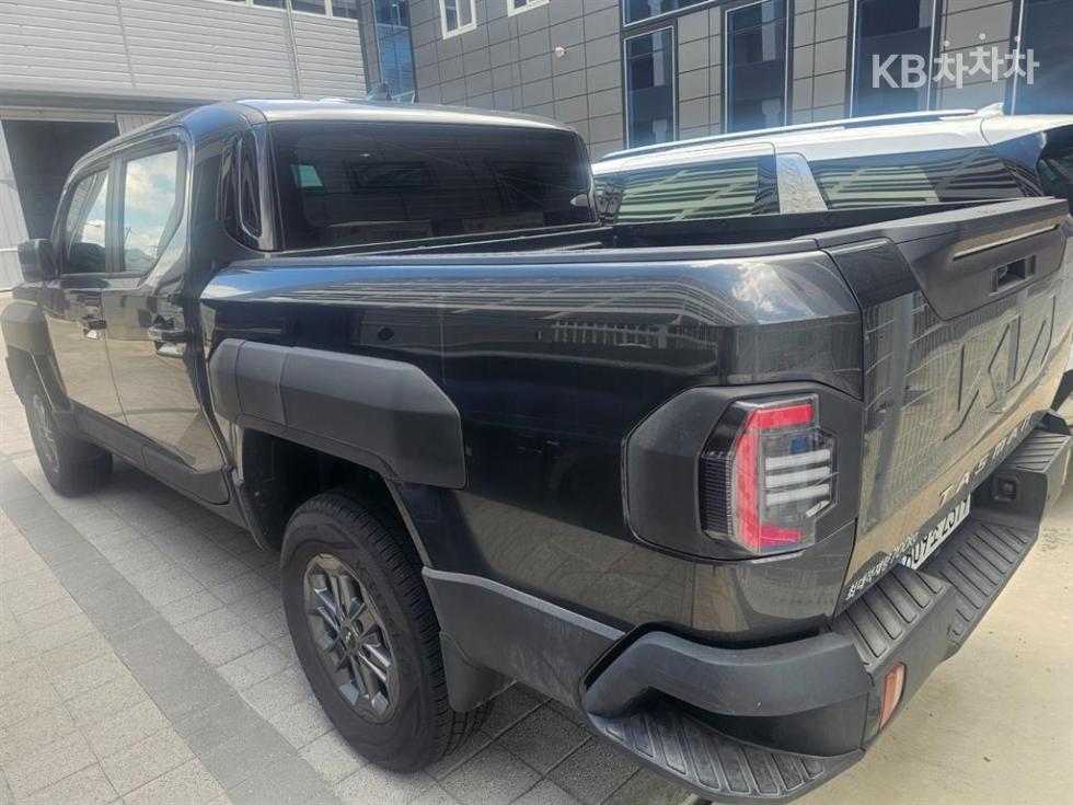 Kia Tasman — miniaturë 5