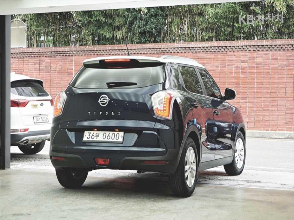SsangYong Tivoli — miniaturë 3