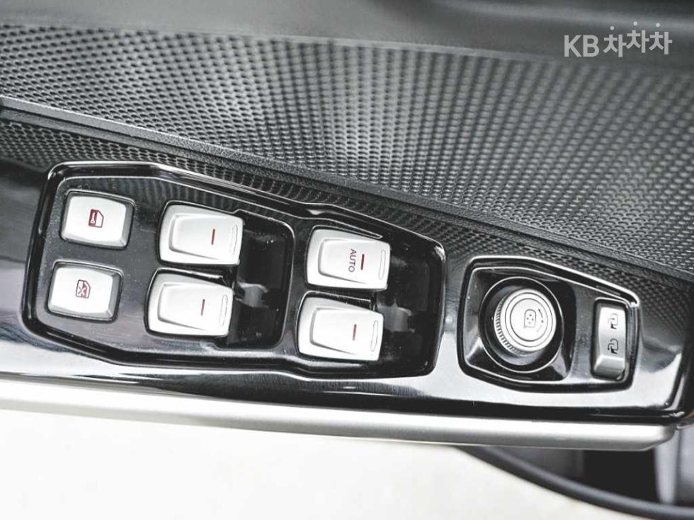 SsangYong Tivoli — miniaturë 18
