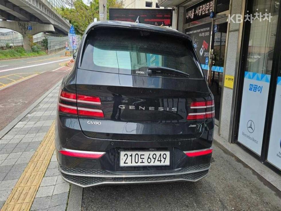 2024 Genesis GV80 photo
