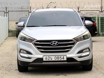 Hyundai Tucson 디젤(e-VGT R)2.0 4WD — foto 1