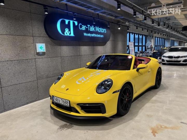 Porsche 911 Carrera 4 GTS Cabriolet — foto 1