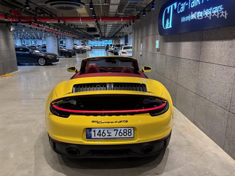 Porsche 911 — miniaturë 4