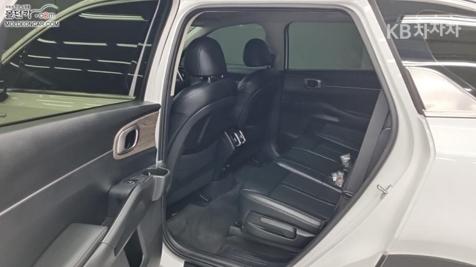Kia Sorento — miniaturë 10
