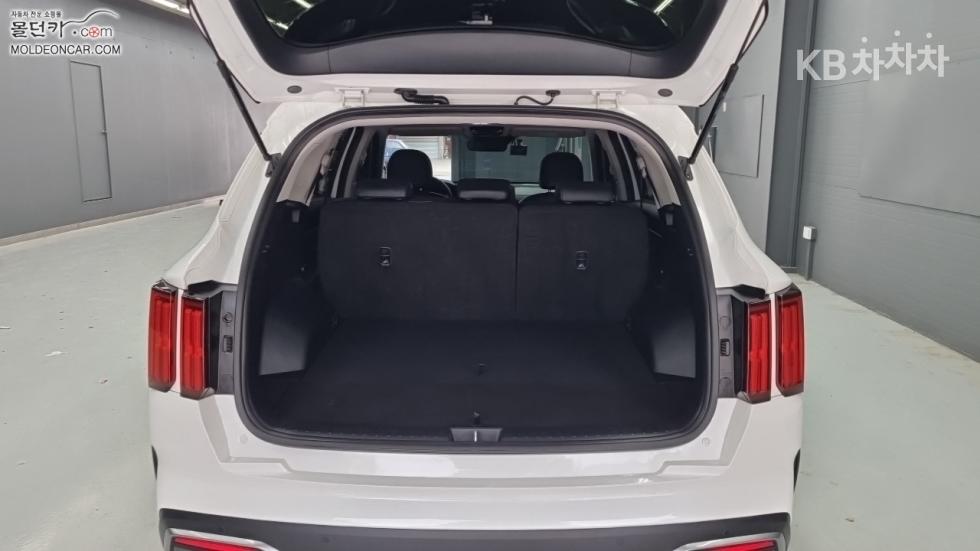Kia Sorento — miniaturë 18