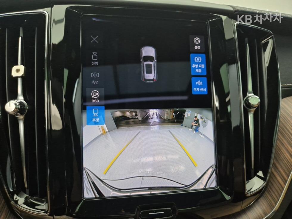 Volvo XC60 — miniaturë 15