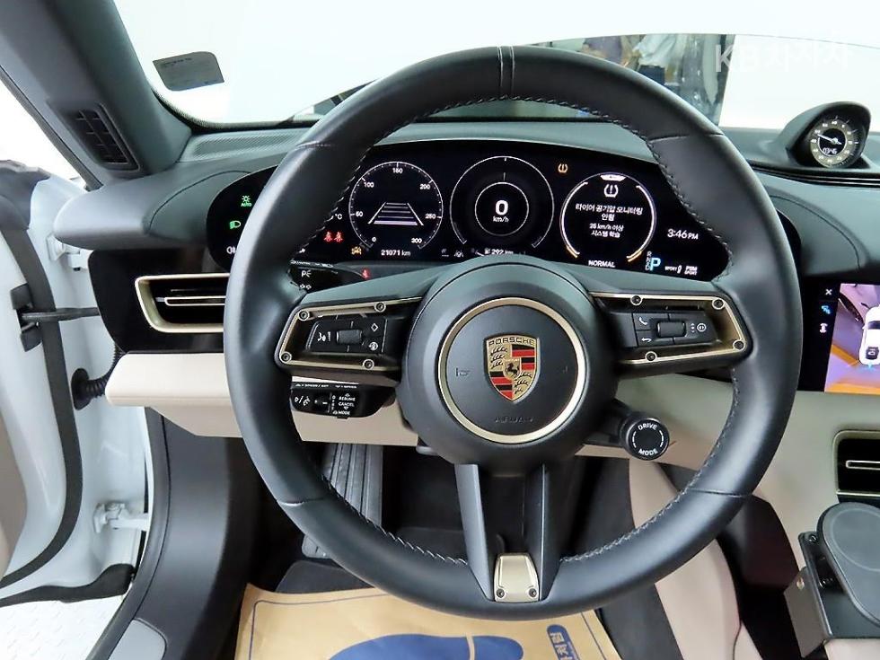 Porsche Taycan — miniaturë 9