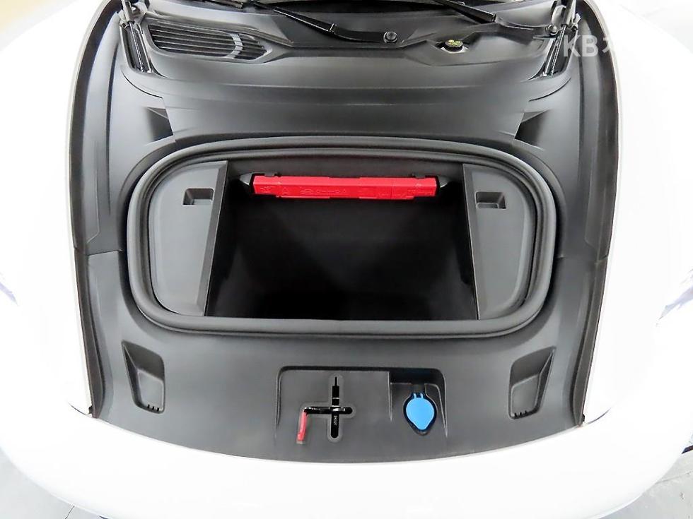Porsche Taycan — miniaturë 19
