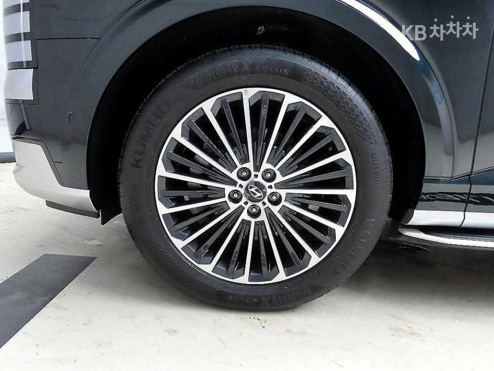 2025 Hyundai Used Car photo