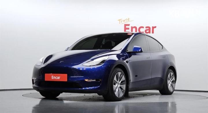 Tesla Model Y Long Range — foto 1