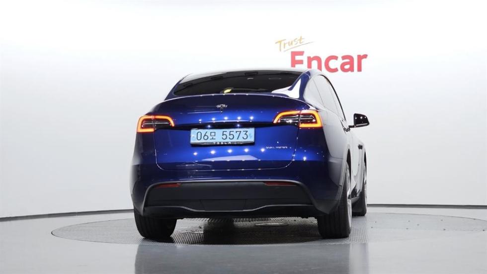 Tesla Model Y — miniaturë 3