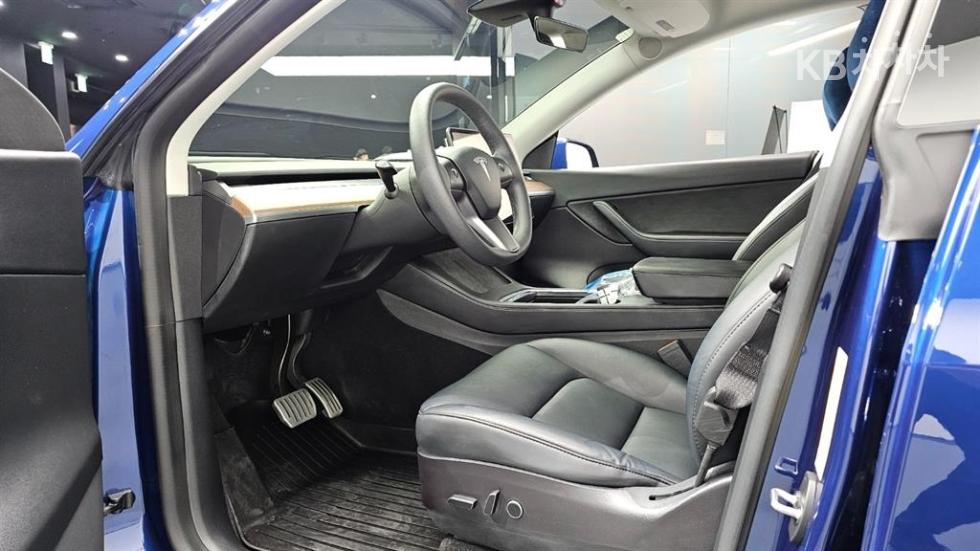 Tesla Model Y — miniaturë 8