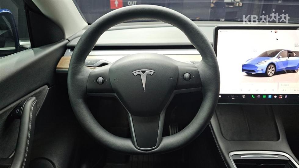Tesla Model Y — miniaturë 10