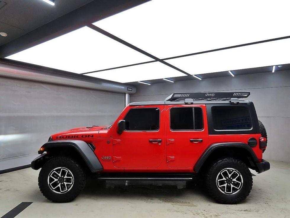 2025 Jeep (JL) photo