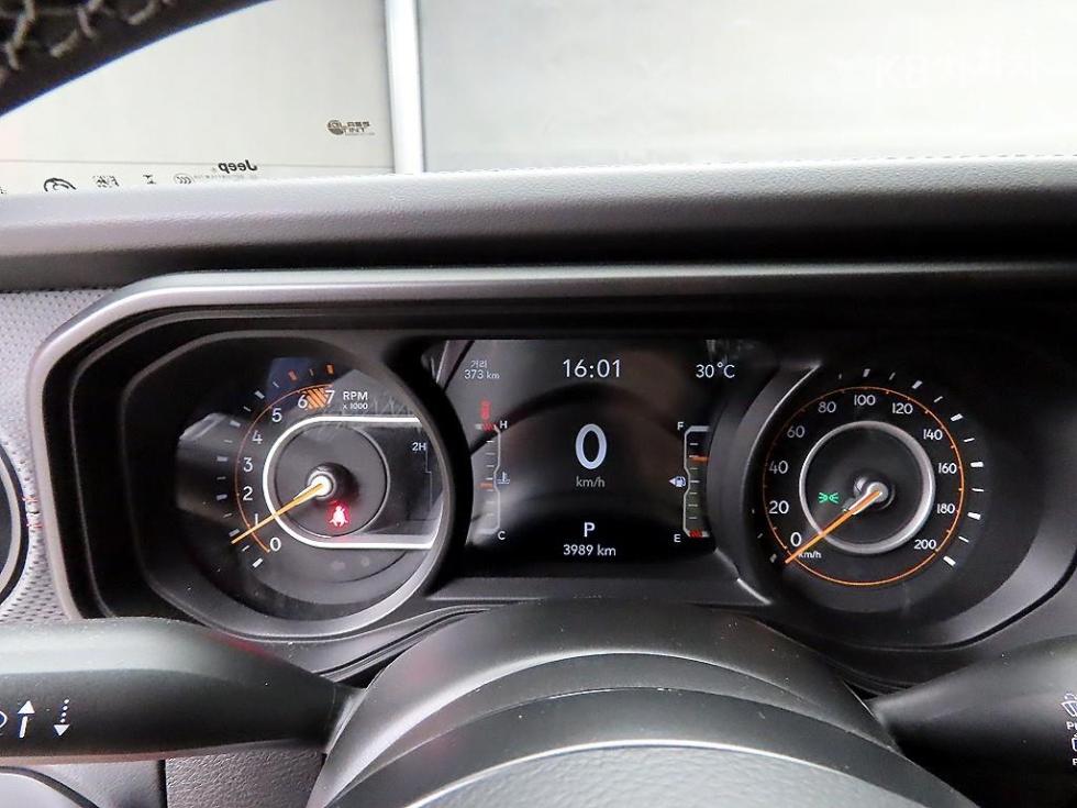 2025 Jeep (JL) photo