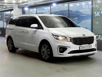 Kia Carnival 9  seats 2.2  diesel  prestige — foto 1