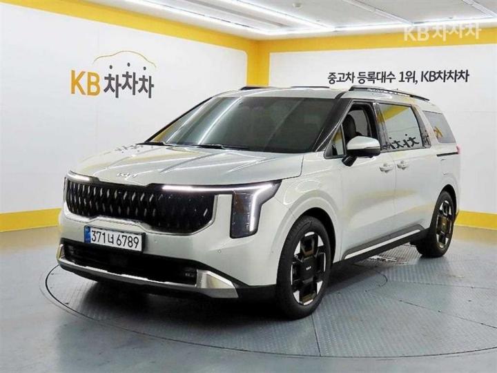 Kia Carnival — miniaturë 2